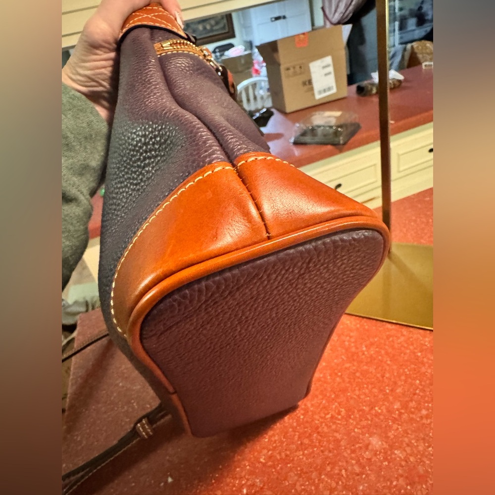 Dooney & Bourke Rare Purple Pebbled leather crossbody bag EUC - Picture 6 of 10